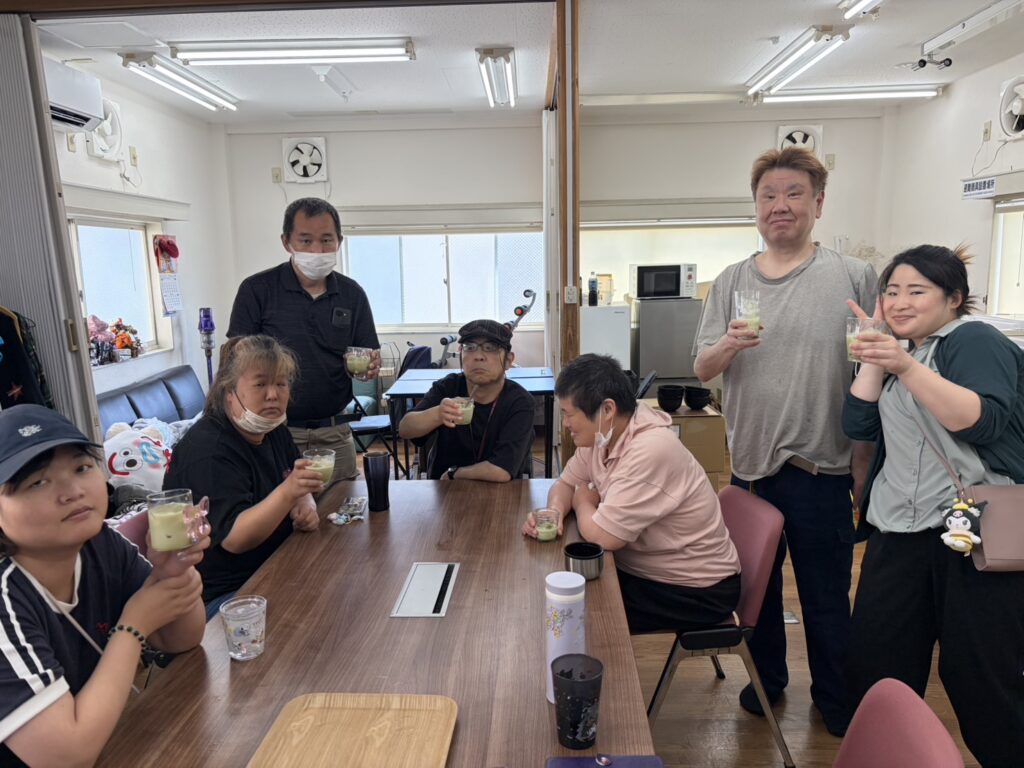 東大阪就労継続支援b型事業所 抹茶オーレ作り